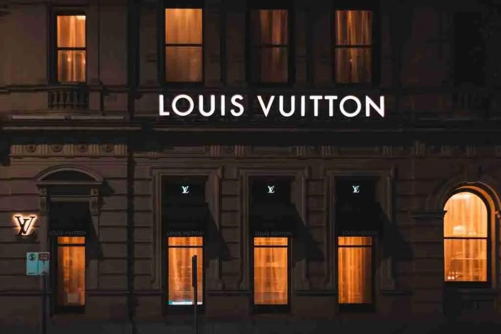 22 Fun Facts About Louis Vuitton That Will Intrigue You 2 louis vuitton store