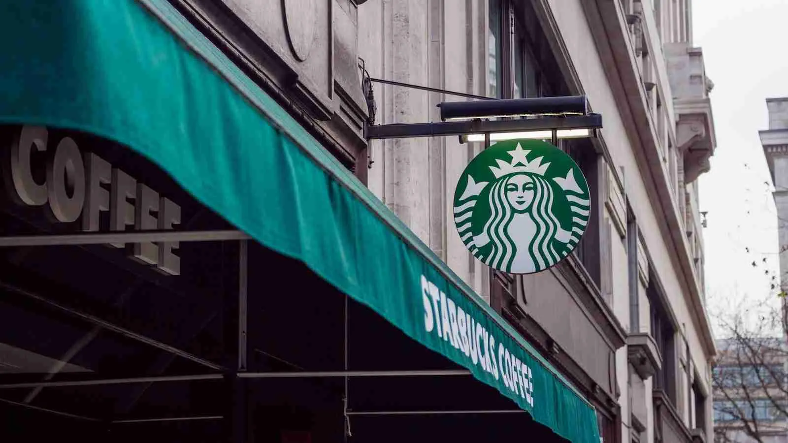 23 Interesting Facts About Starbucks You Never Knew 4 Starbucks Signboard