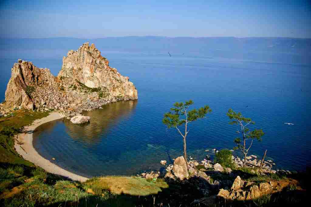 25 Interesting Facts About Russia You Probably Didn’t Know 3 brown rock formation beside blue sea under blue sky during daytime