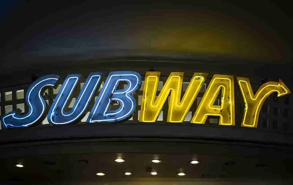 24 Fun Facts About Subway That’ll Leave You Hungry 3 colorful shop sign board