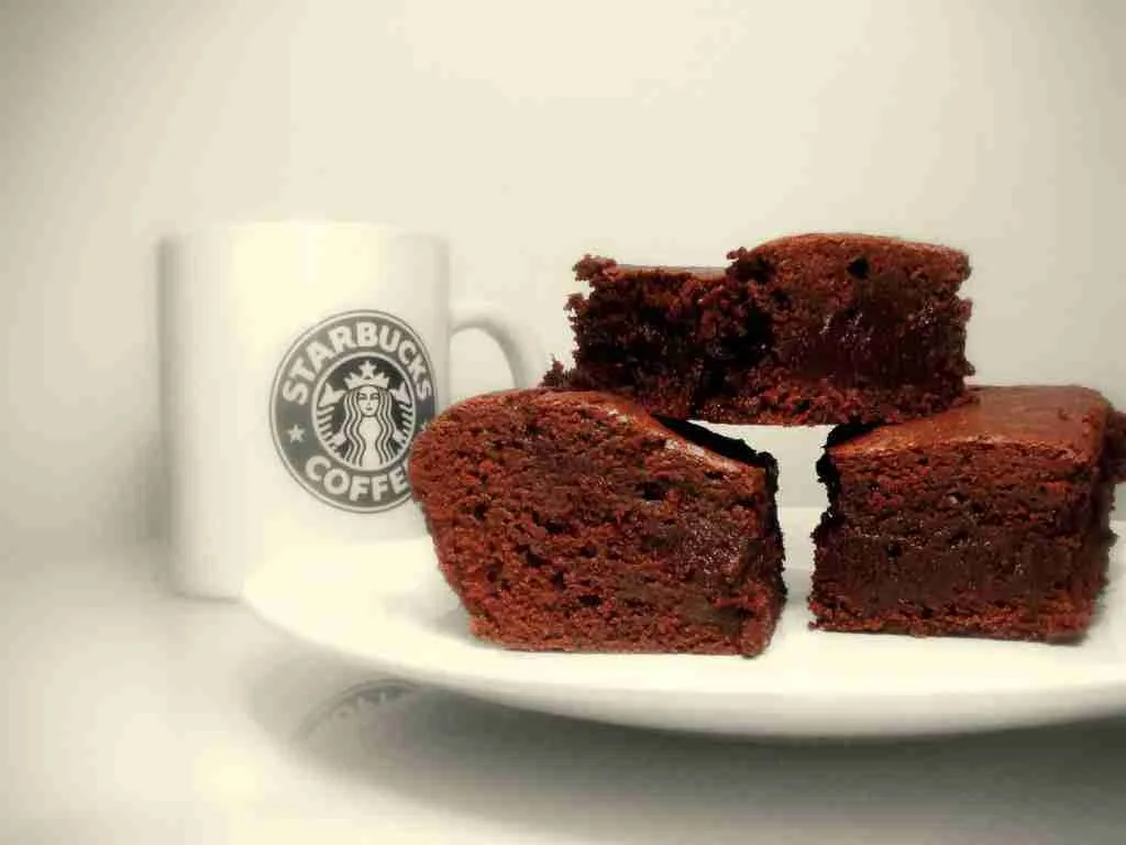 23 Interesting Facts About Starbucks You Never Knew 3 some brownies and a cup of coffee