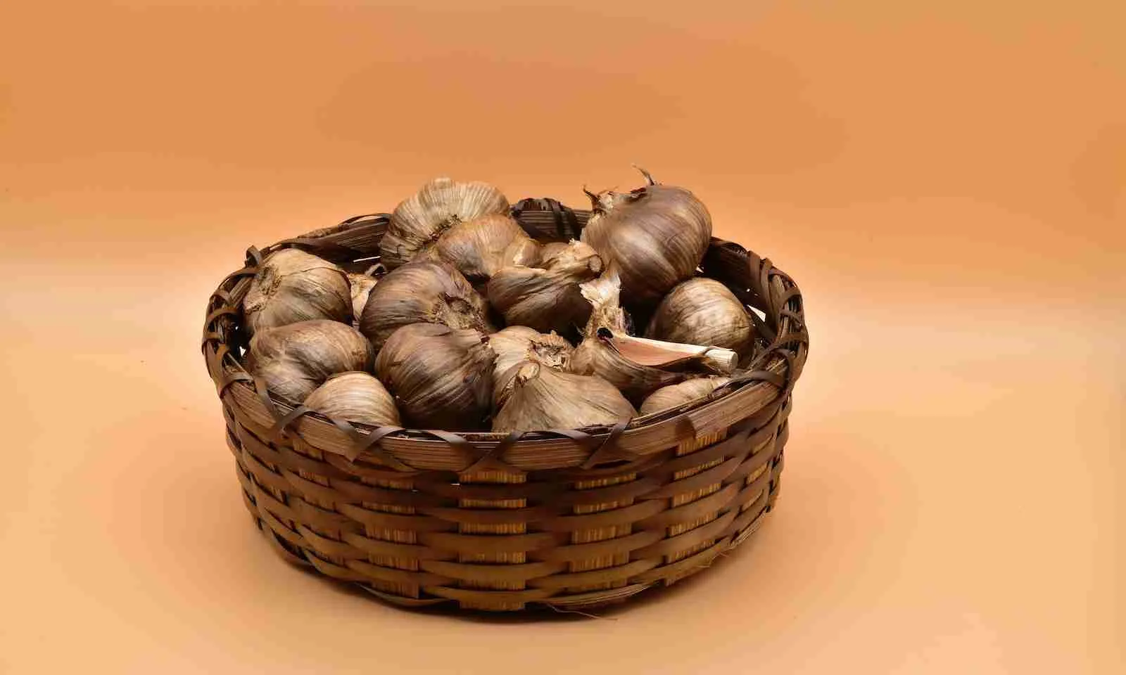 25 Fun Facts About Garlic | Pungent Powerhouse 4 Black Garlic ; Fun Facts About Garlic