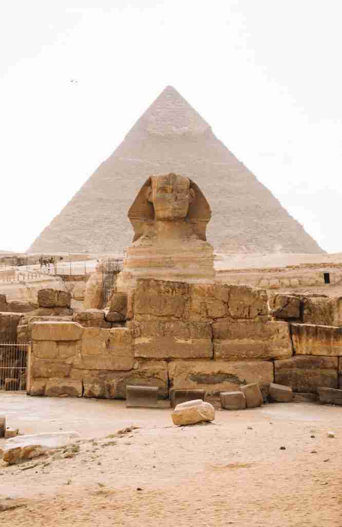25 Fun Facts About Garlic | Pungent Powerhouse 1 The Great Pyramid of Giza, Tomb in Egypt