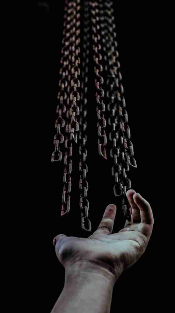 25 Fun Facts About George Washington 2 man's hand and chains