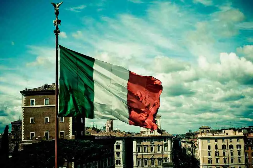 26 Fun Facts About Italy | Espresso Originator 7 The Italian flag