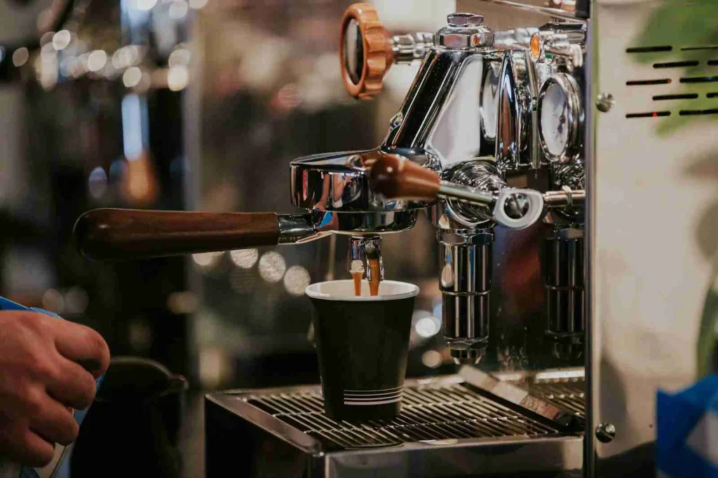 26 Fun Facts About Italy | Espresso Originator 1 black and silver coffee maker