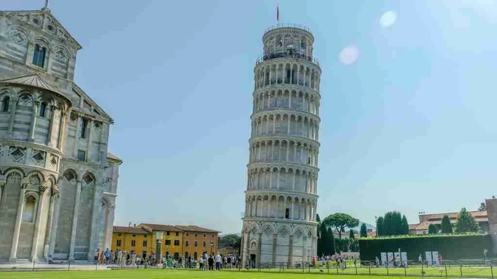 26 Fun Facts About Italy | Espresso Originator 6 the leaning tower of the leaning tower of pisa