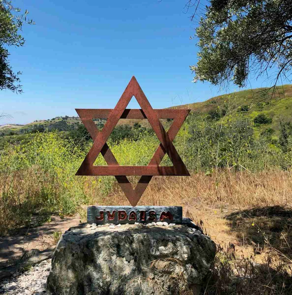 26 Fun Facts About Judaism | A Journey Of Time and Belief 2 brown star statue