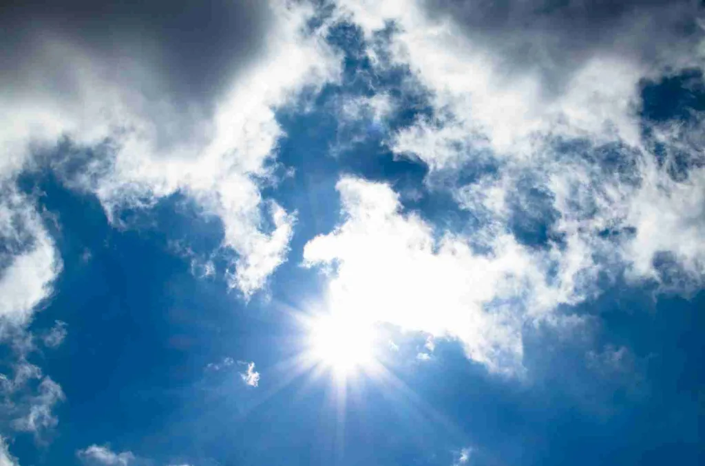 25 Fun Facts About Helium That will Will Surprise You 1 Sunlight With White Clouds