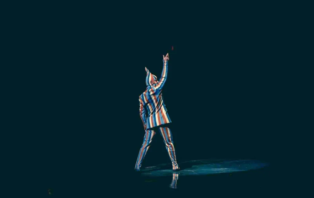 23 Fun Facts About Michael Jackson | From Moonwalks to Music 2 woman in black and white dress dancing