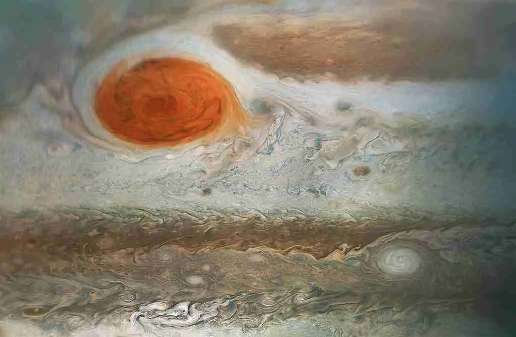 24 Fun Facts About Jupiter | Giant's Secrets 2 The Great Red Spot on Jupiter: fun facts about jupiter