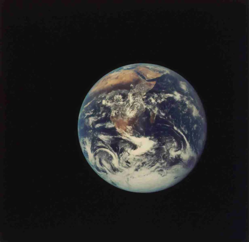23 Fun Facts About Planets | Solar Mysteries 1 planet earth close-up photography